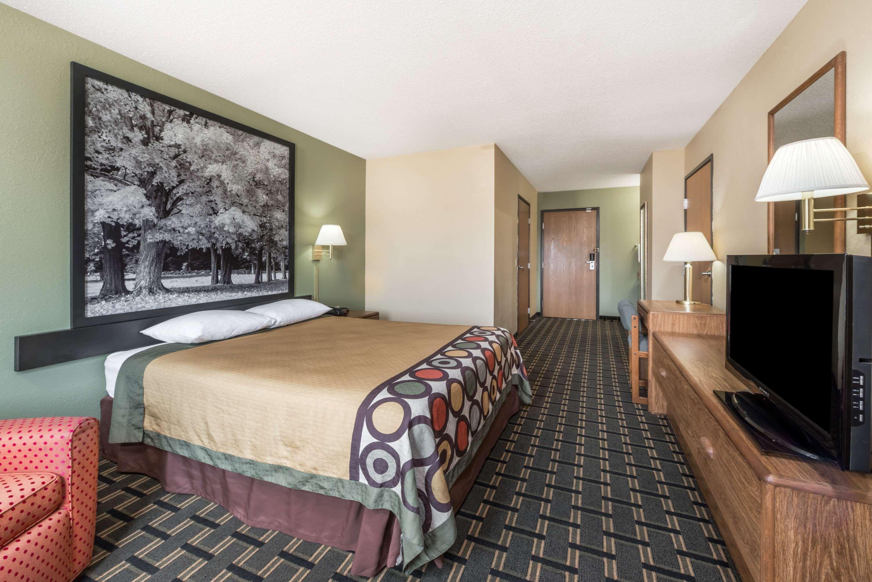 Super 8 By Wyndham Greenville Exterior foto