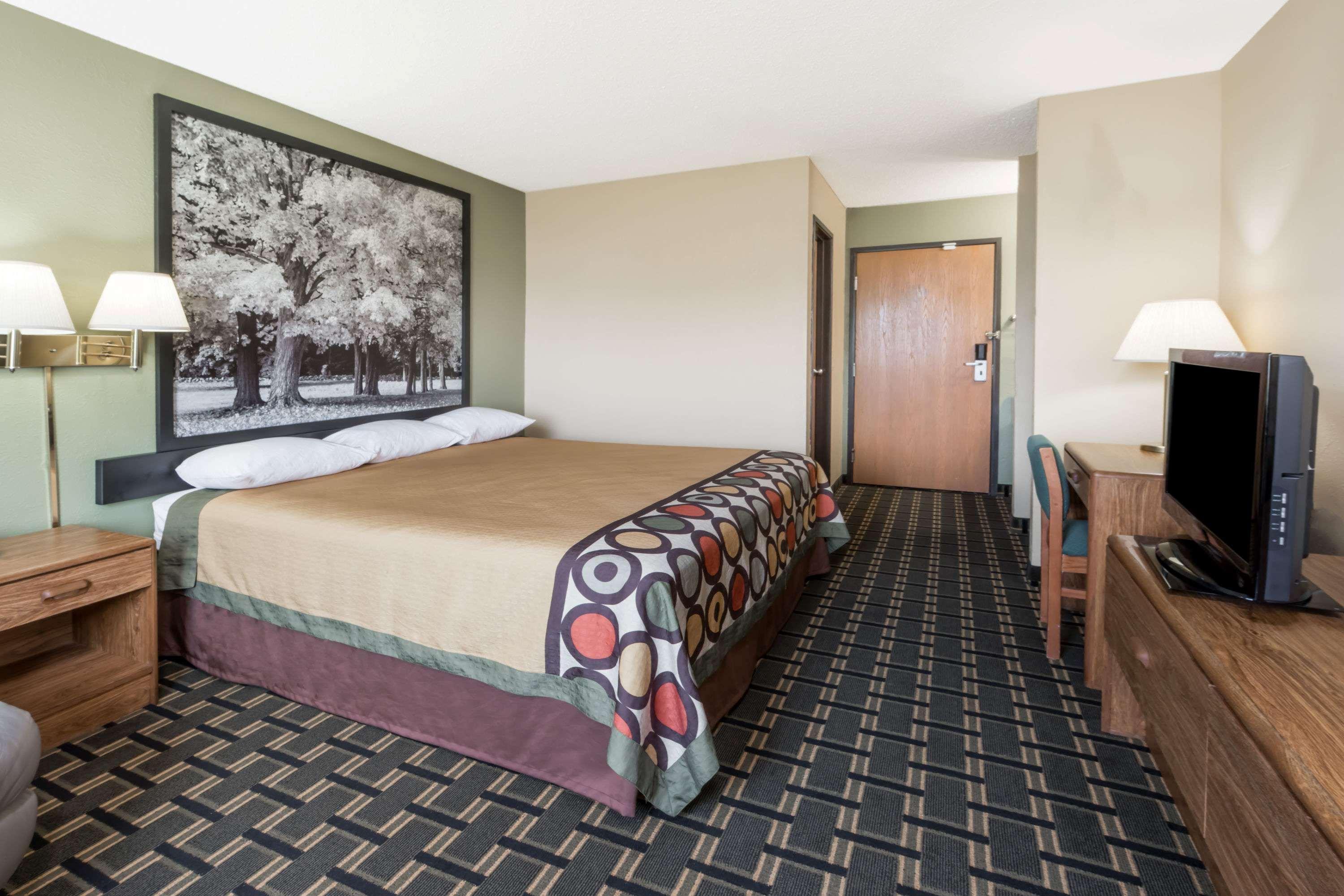 Super 8 By Wyndham Greenville Exterior foto