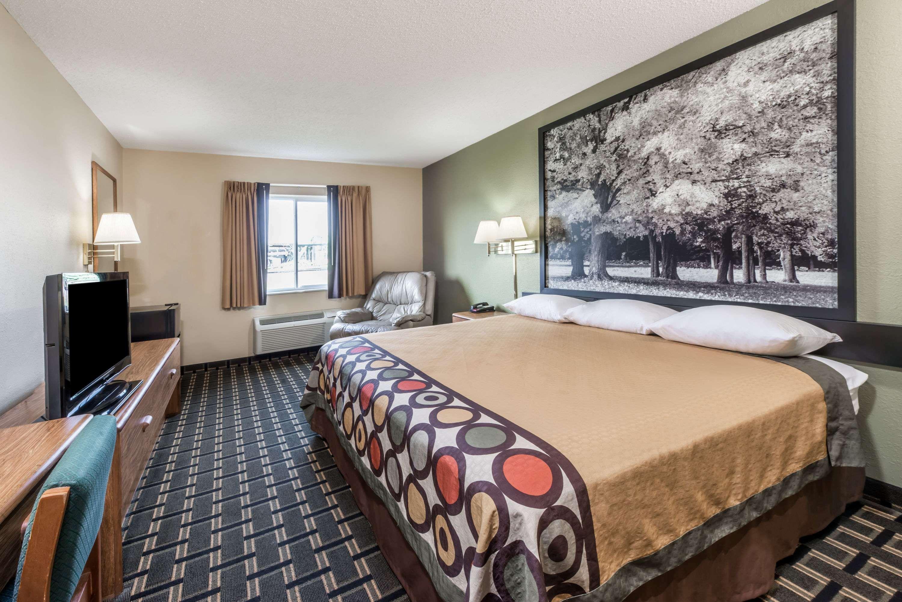 Super 8 By Wyndham Greenville Exterior foto